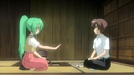 Keiichi erkundigt sich bei Mion nach dem Fluch des Oyashiro-sama