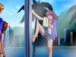Sora beim Fensterputzen